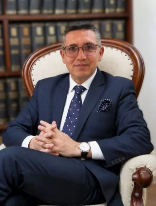 alexander-rcm-asociados Alexander Martínez Barrera